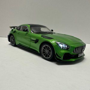 1:18 Mercedes-Benz GT-R Diecast Green Metal with LED lights